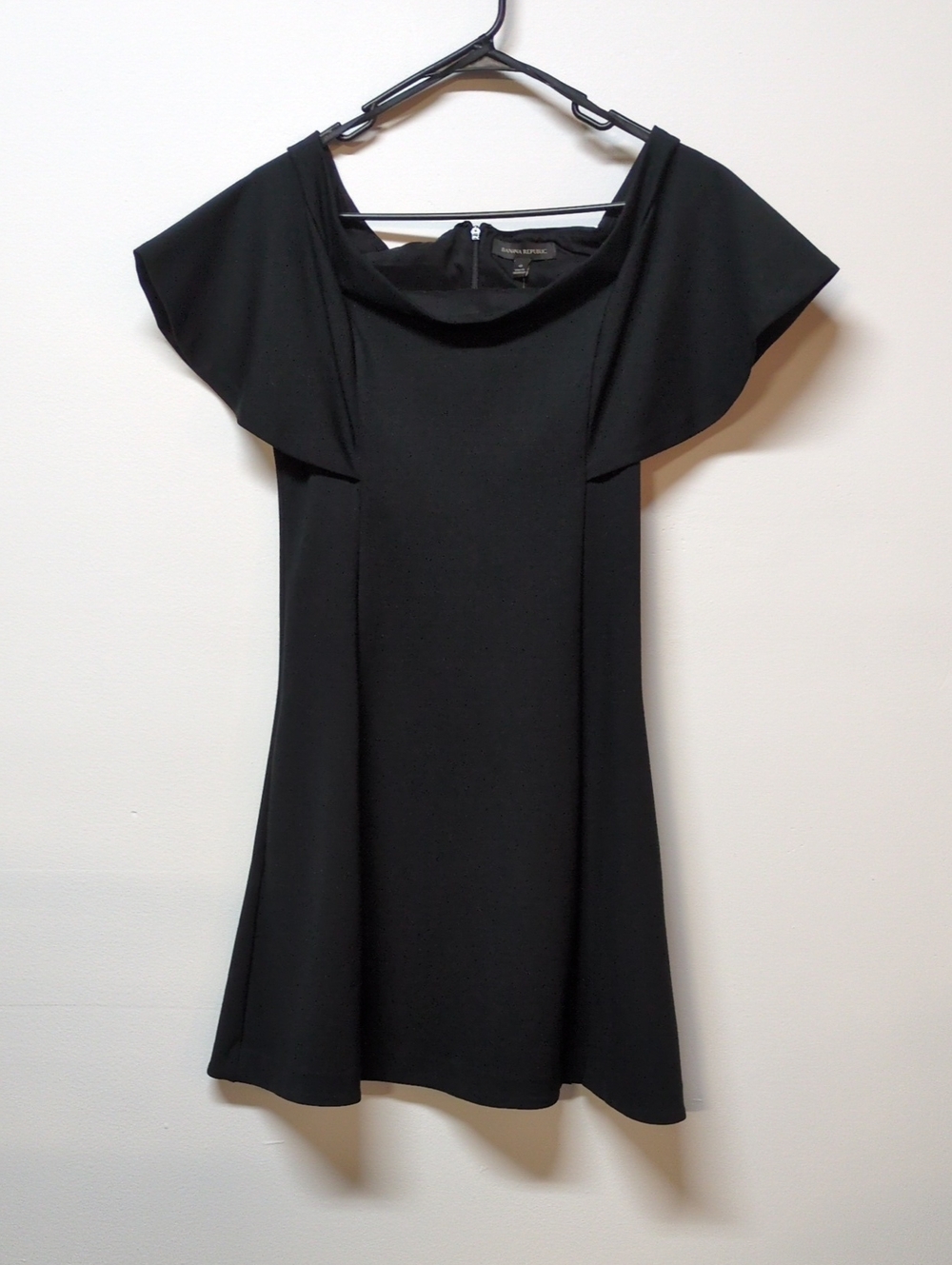 NEW Banana Republic Dress Black Off Shoulder Ponte Flutter Sleeve, Size 6